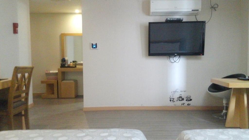 Geoje Win Hotel Cameră foto