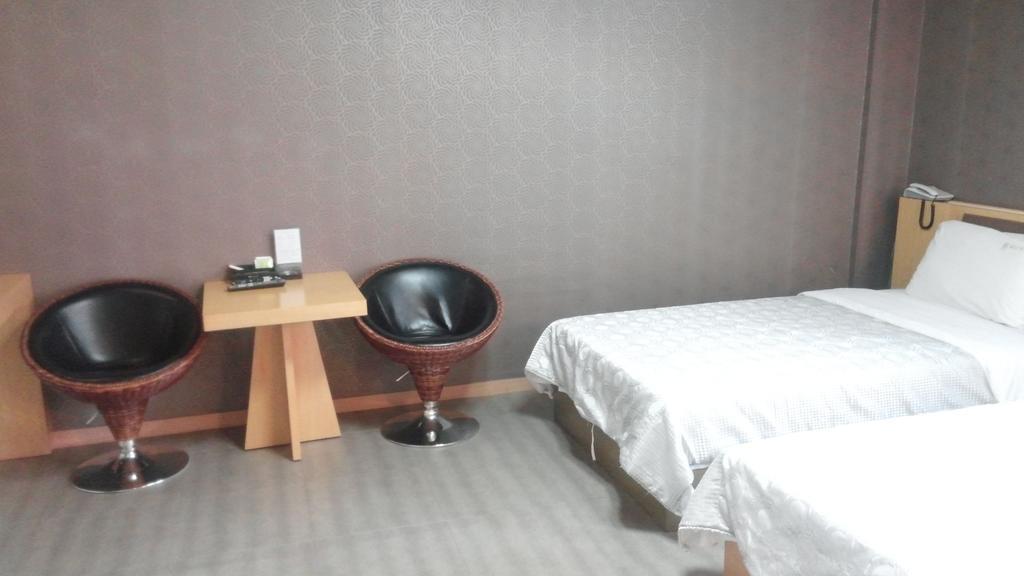 Geoje Win Hotel Cameră foto